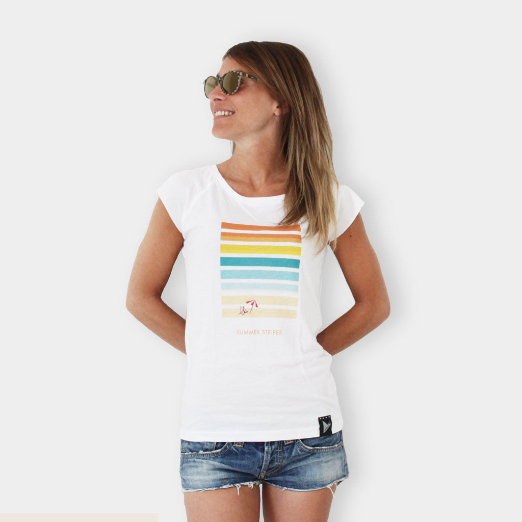 Defeua® SUMMER Stripes, tshirt estate bianca donna in cotone biologico e bamboo - grafica tramonto sul mare